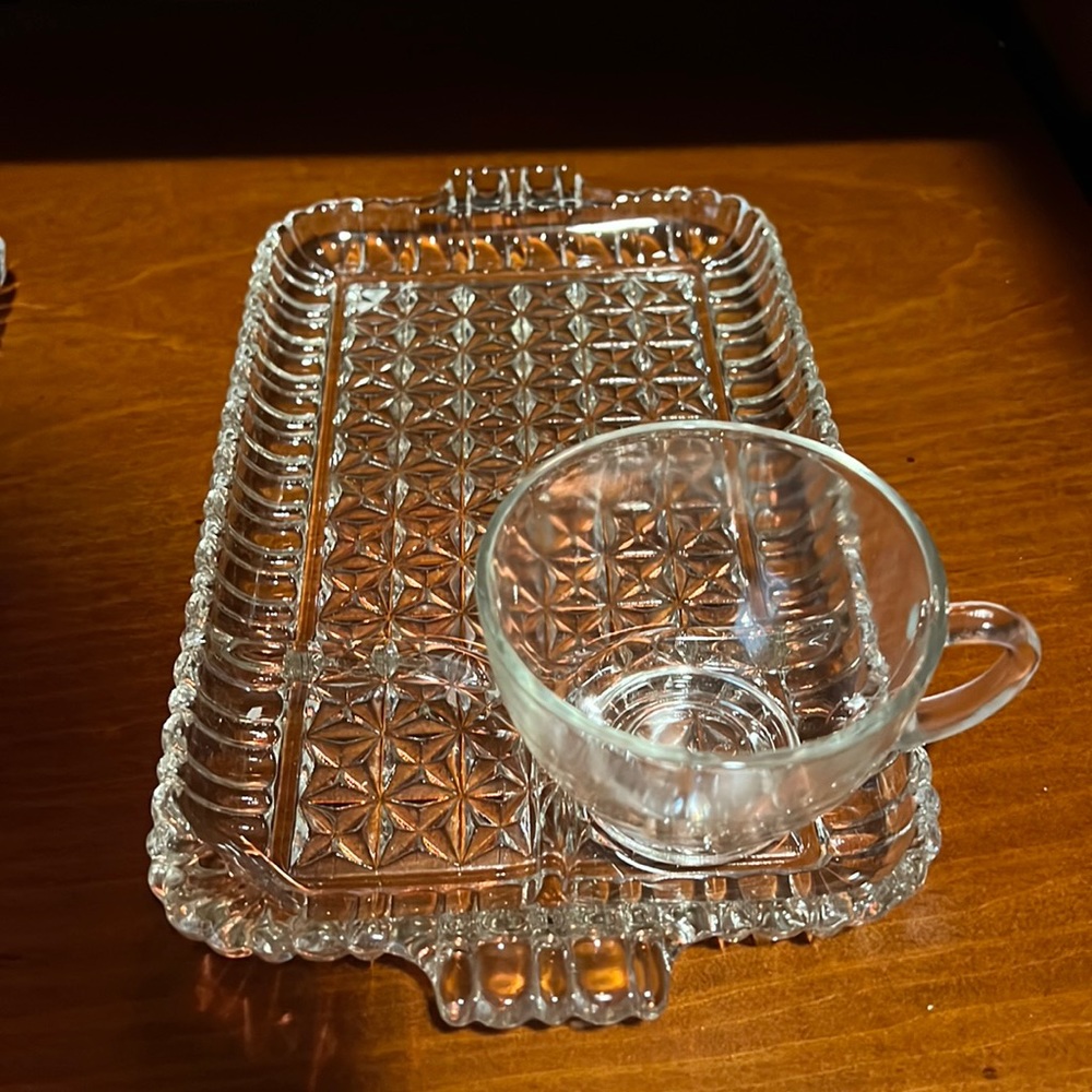 1950s glass lunch set 👽